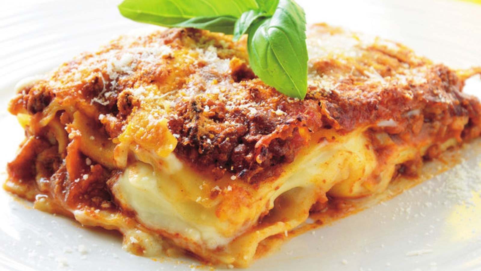 LASAGNE CON RAGU' DI SALSICCIA