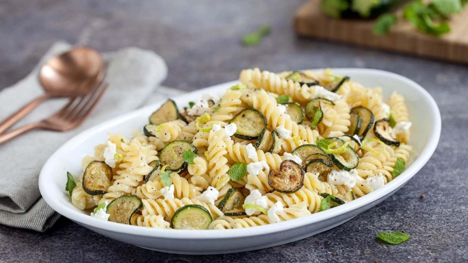 PASTA FREDDA CON ZUCCHINE