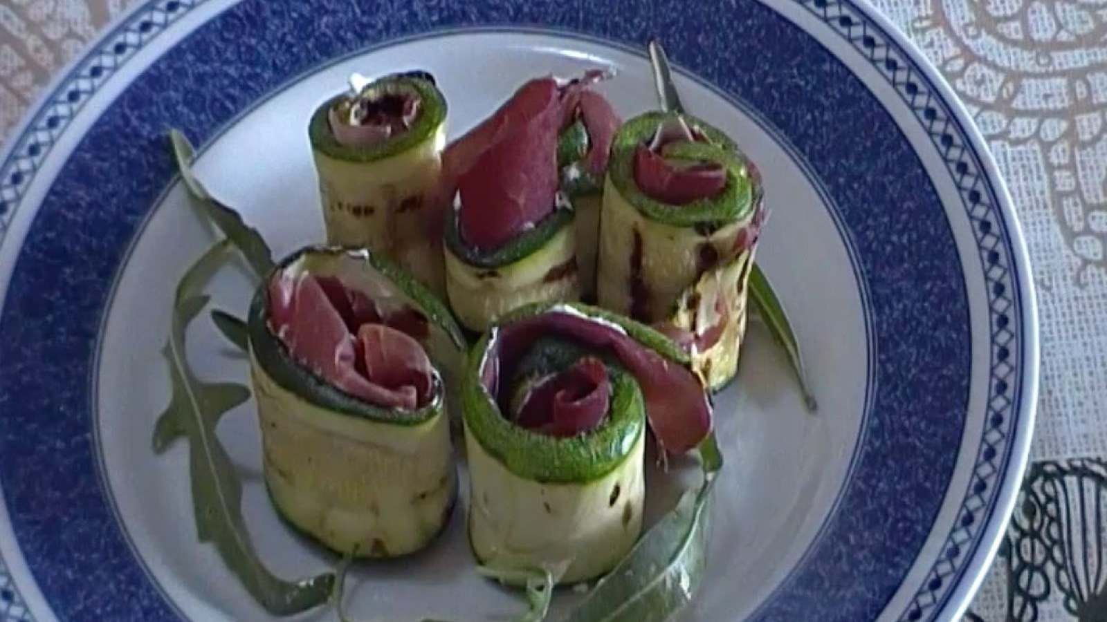 INVOLTINI DI ZUCCHINE E CRESCENZA